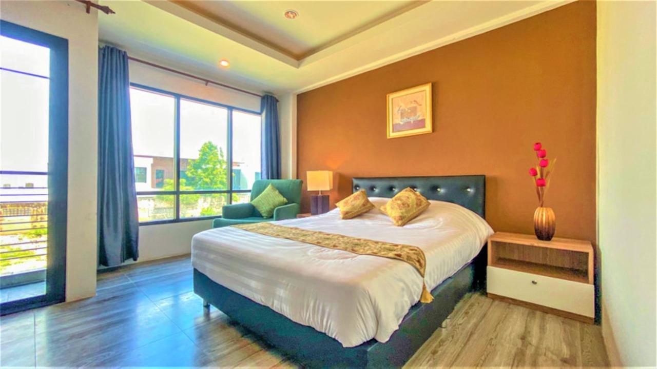 Plearnwan Deluxe Mansion Hotel Bangkok Bagian luar foto